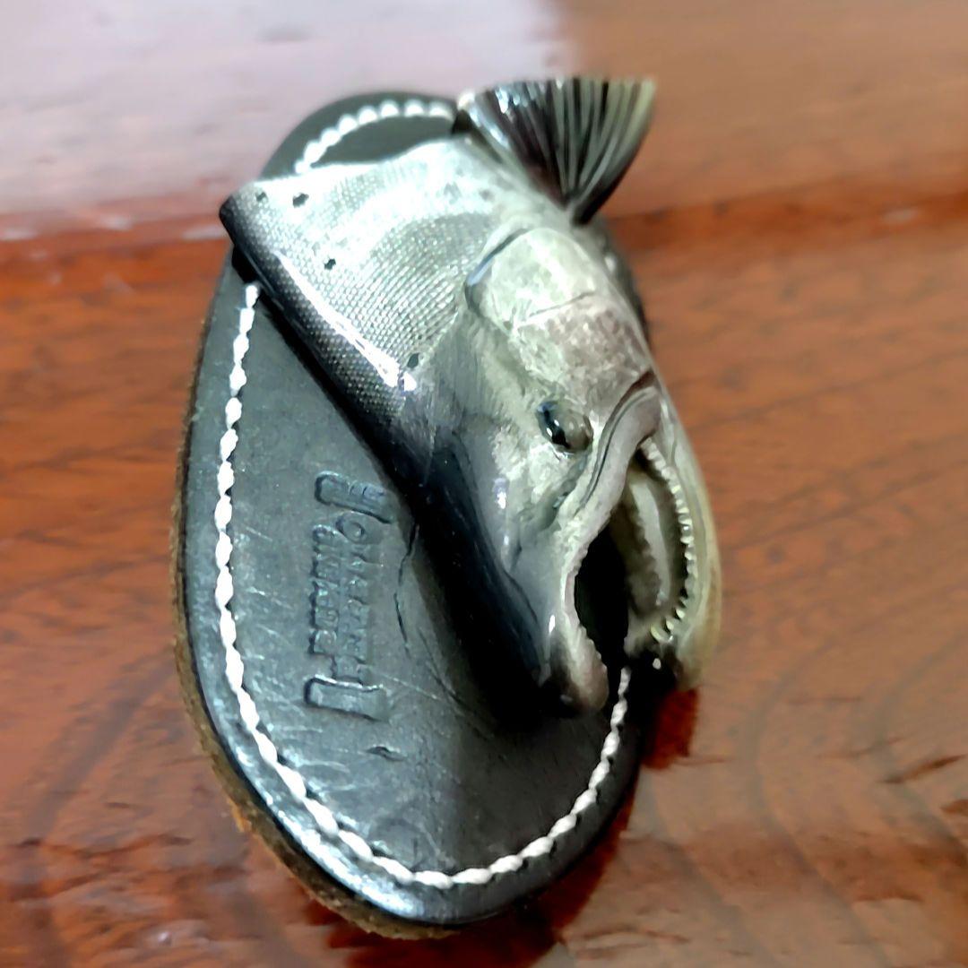 YUTA様 吉田光　モノトーンヤマメ　ブローチ中古品