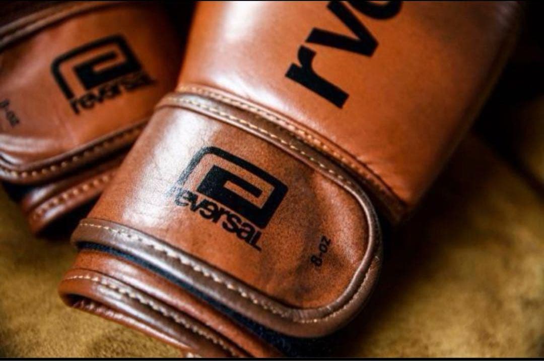 【本革仕様】REVERSAL リバーサル ボクシンググローブ 茶 ８オンス