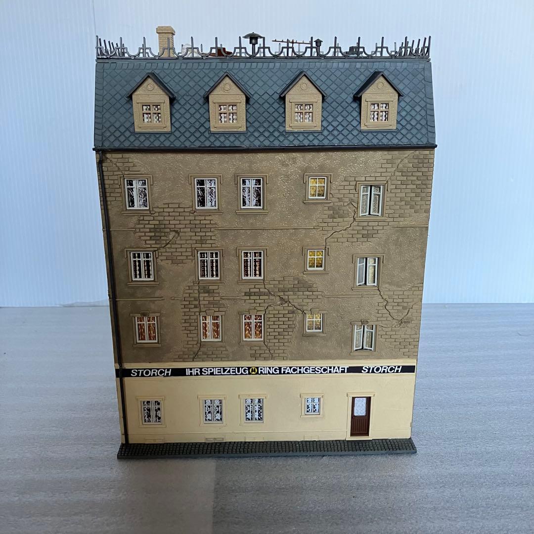 3F POLA ポーラ 1/87 西欧のビル おもちゃ屋 ジオラマ 完成品