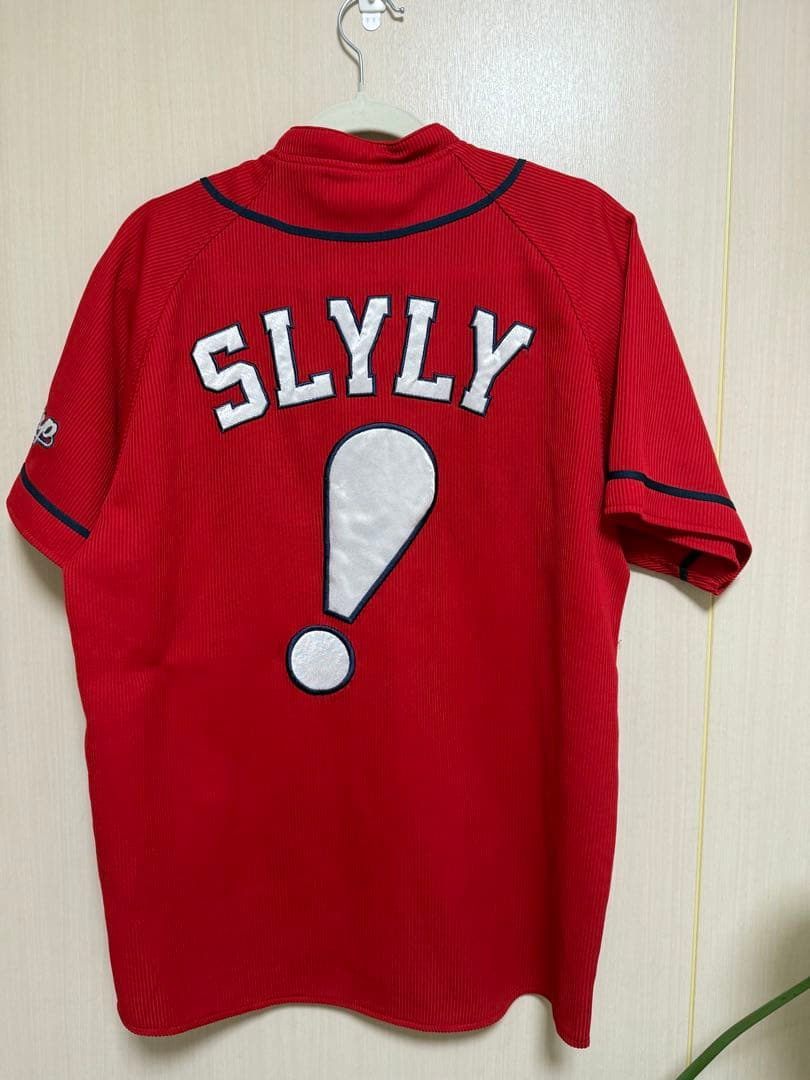 広島東洋カープ スライリー レプリカユニフォーム　Mサイズ