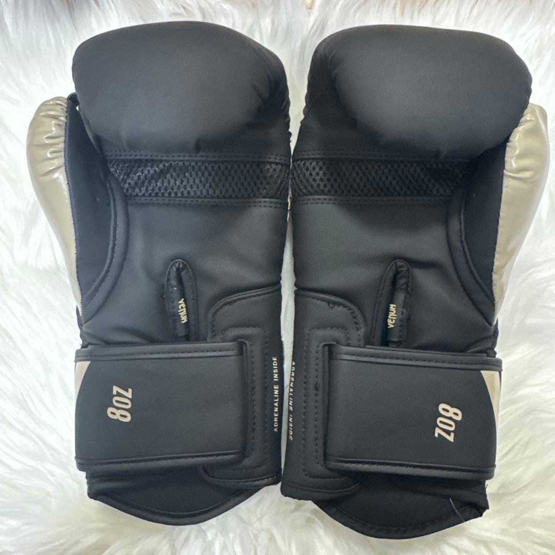 VENUM ボクシンググローブ 8oz
