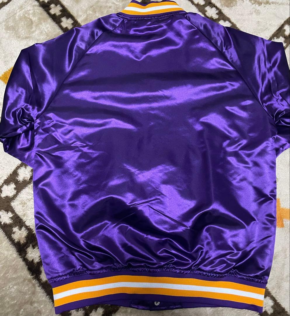 【美品】海外限定 ミッチェルアンドネス レイカーズ ジャケット Mサイズ