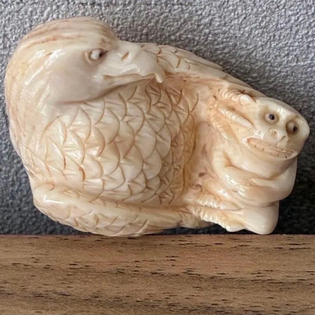 根付「鷲と蛙」銘：正次