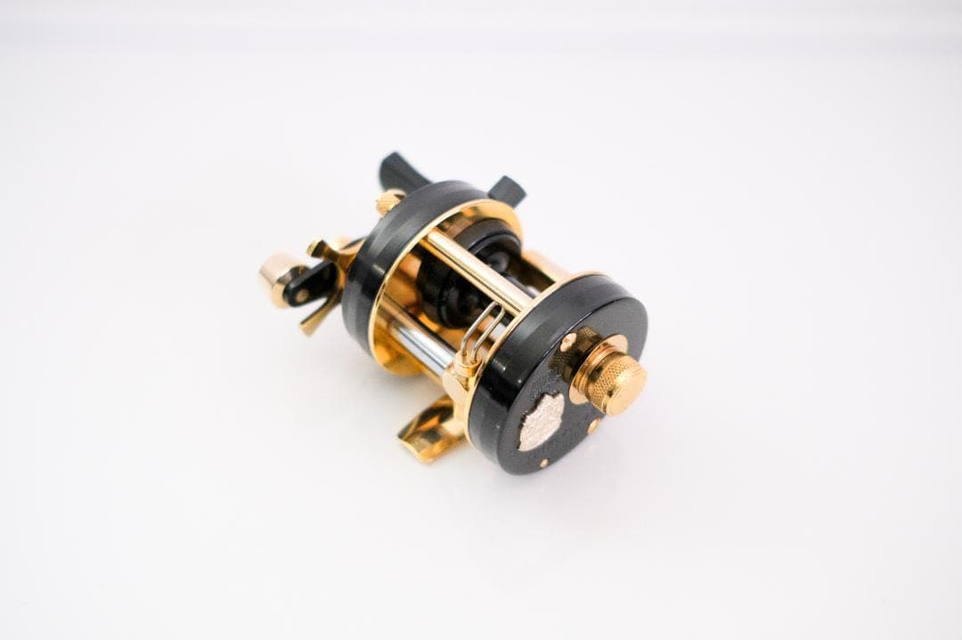 ABU Ambassadeur 2500C Deluxe未使用AN001