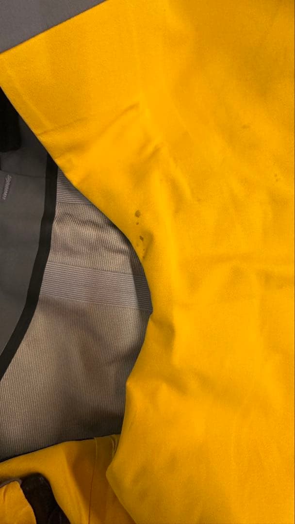 Peak Performance グラビティ ゴアテックス ジャケット　サイズM