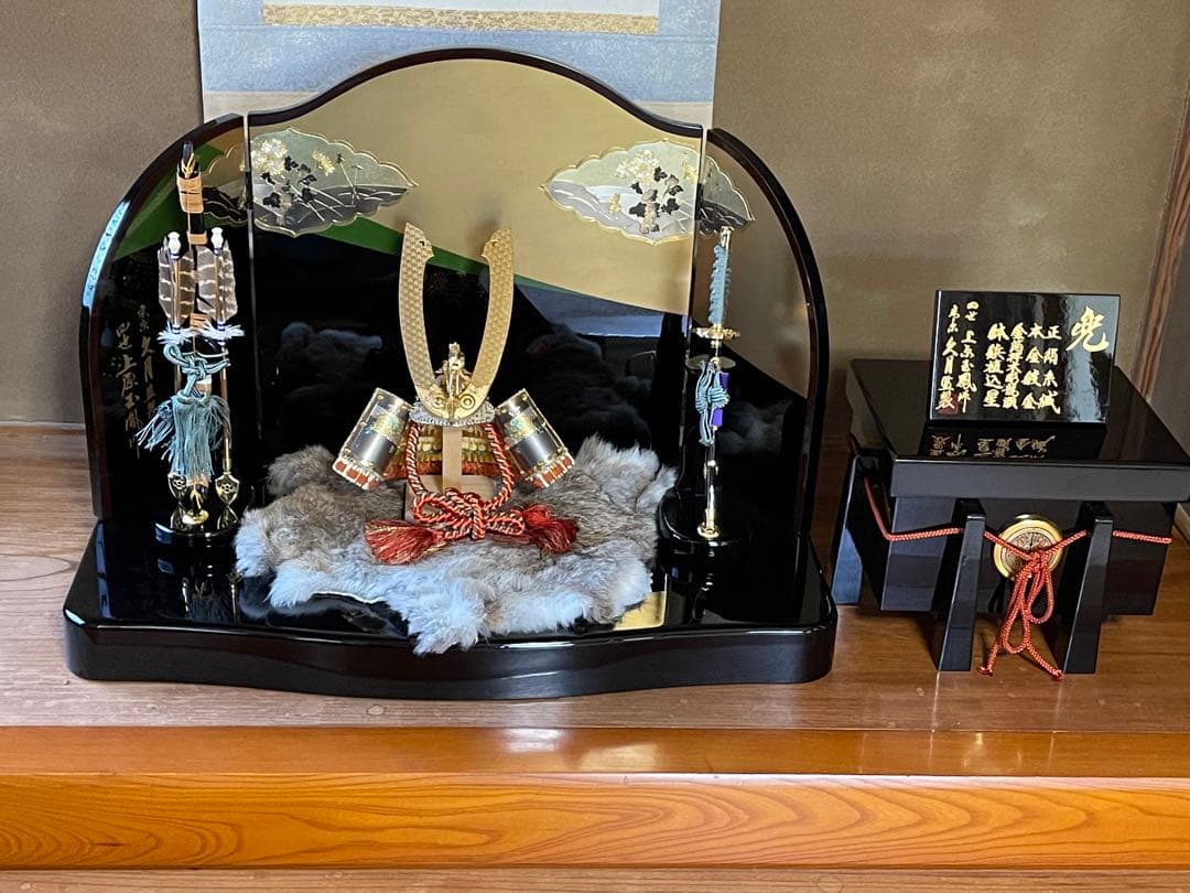 久月の兜飾り一式、大谷翔平のエンゼルがホームランの時冠る兜を思い出して、