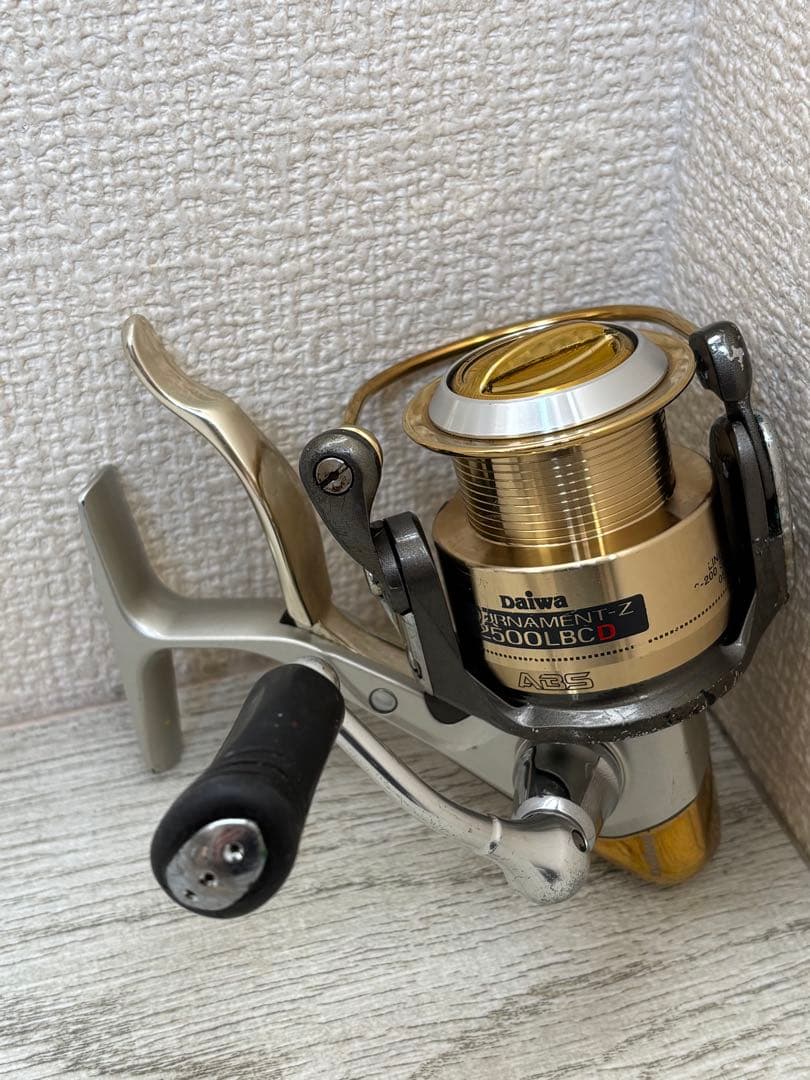ダイワ　トーナメントZ2500LBC D