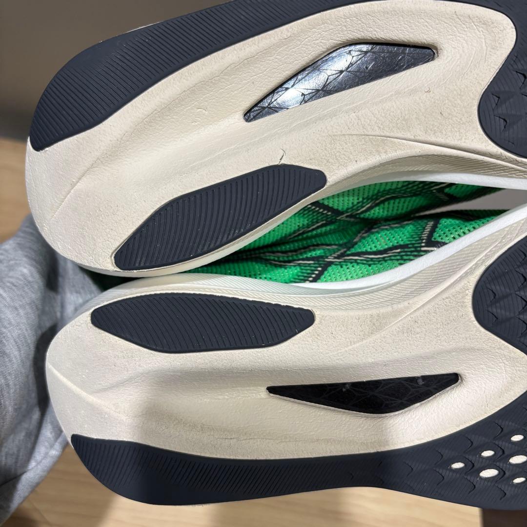 アシックス　マジックスピード5 ２６.５センチ