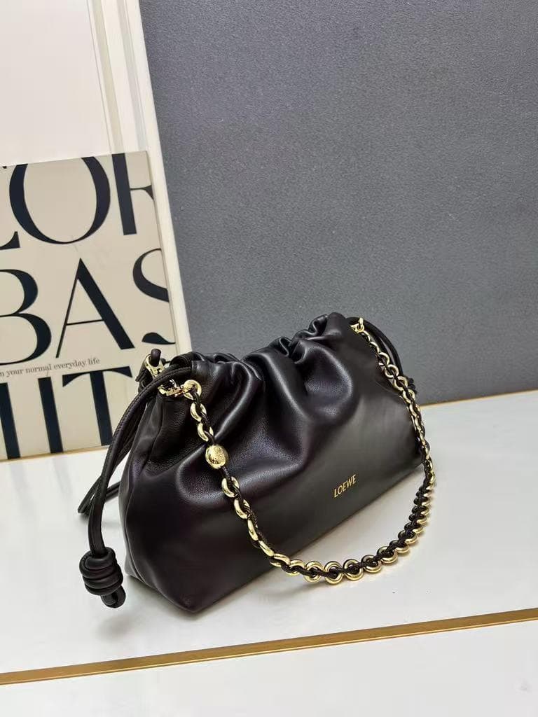 L0EWE ダークブラウン ショルダーバッグ