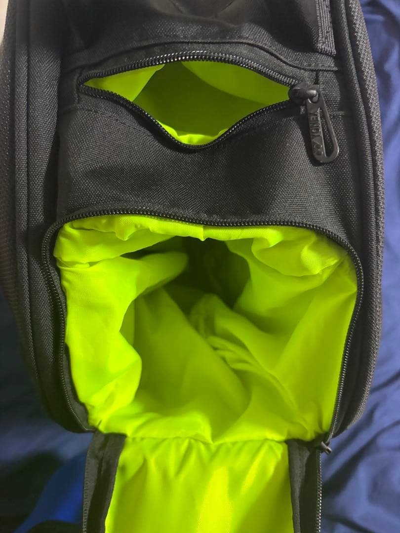 YONEX TOUR EDITION バドミントンバッグ〈テニス6本〉