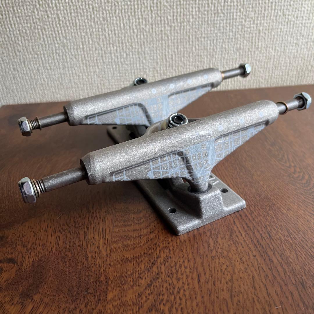 VENTURE WORREST PRO TEAM ベンチャー　トラック　スケート