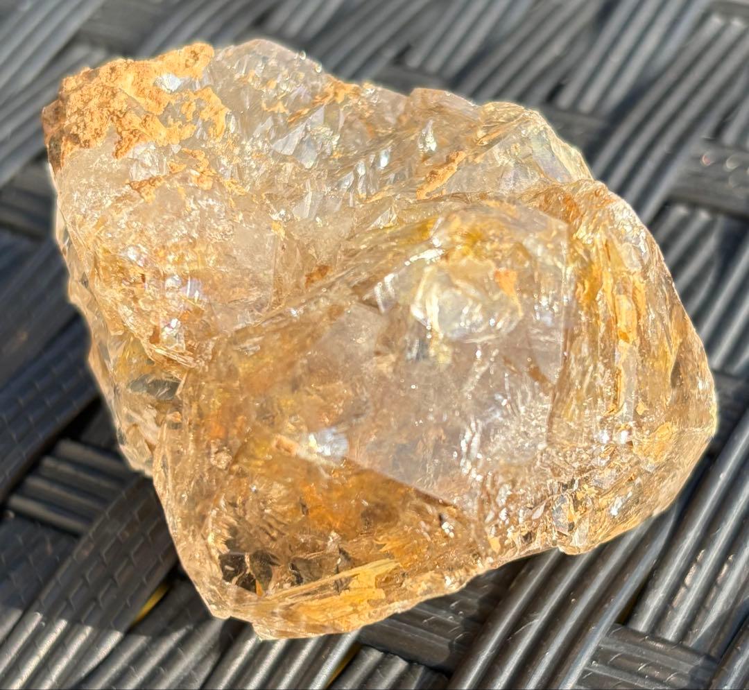 【天然石】原石　虹入り　天使の贈り物　骸骨水晶　エレスチャルクウォーツ②