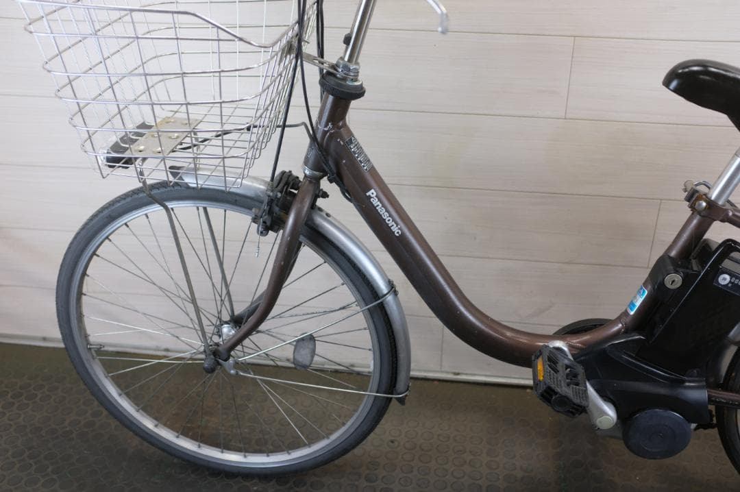 高年式　パナソニック　24インチ　3段　8Ah（5点灯）充電器あり