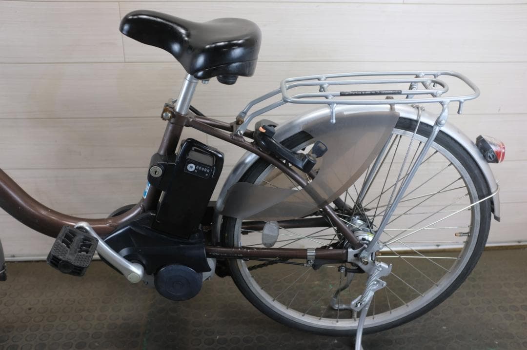 高年式　パナソニック　24インチ　3段　8Ah（5点灯）充電器あり