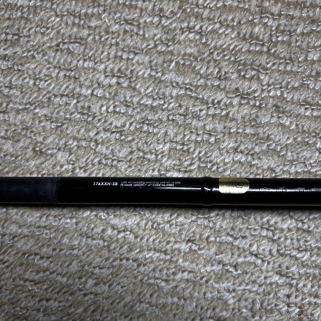 美品 ポイズングロリアス176XXH-SB ジャッカル ロッド バス釣り