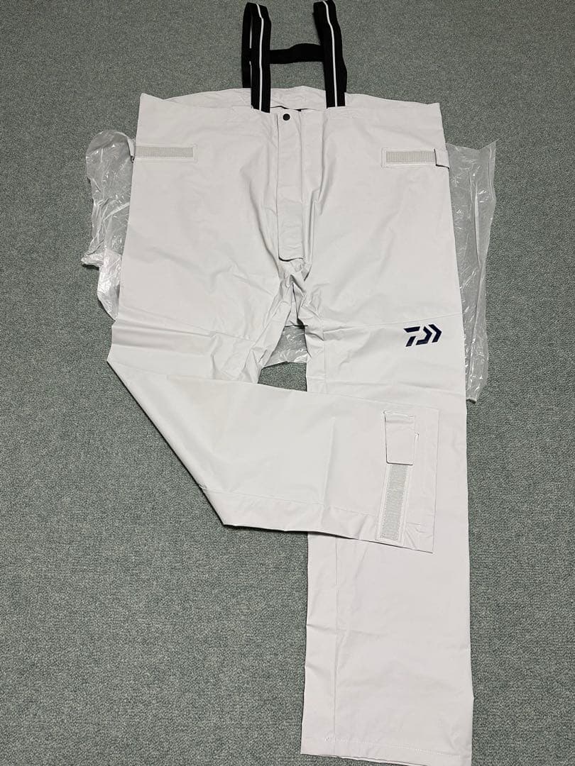 ダイワ　レインパンツ　サロペット