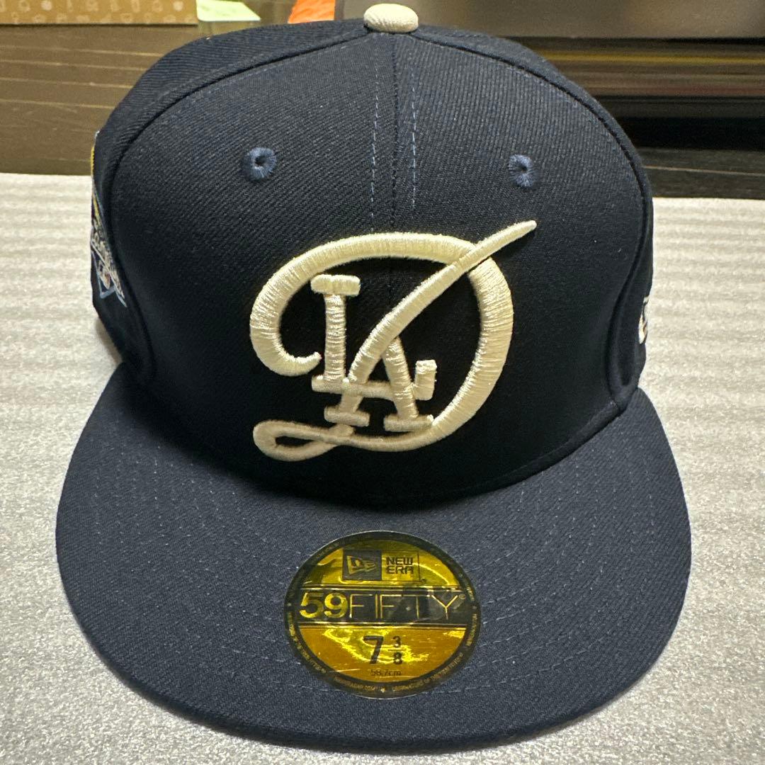 レア品　LA ドジャース　ベースボールキャップ　MLB NEWERA 紺色