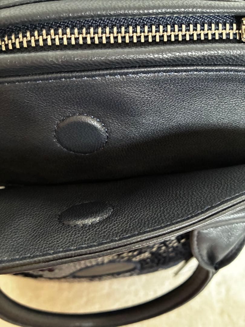 【新品未使用品】muta 上質ヤギ革バック （ショルダーベルト・保存袋付き）