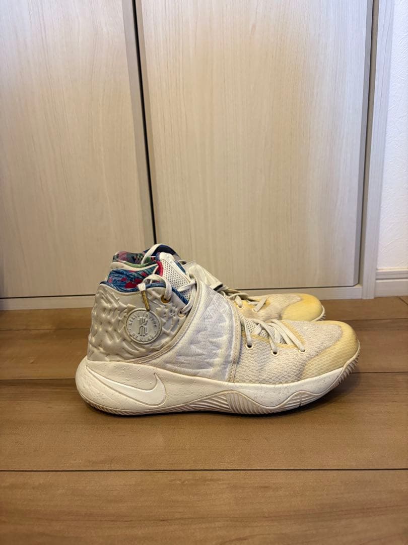 Nike Kyrie 2 What the ナイキ　カイリー2
