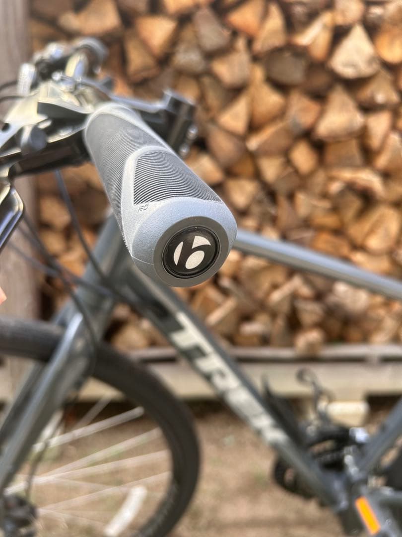 M*ん様 トレック　TREK FX1 サイズM 数回使用　屋内保管