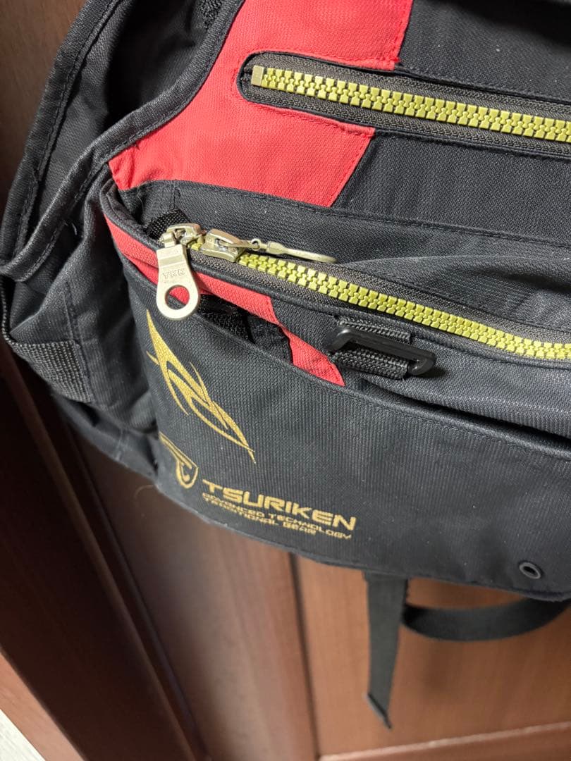 TSURIKEN フィッシングライフジャケット L 黒/赤