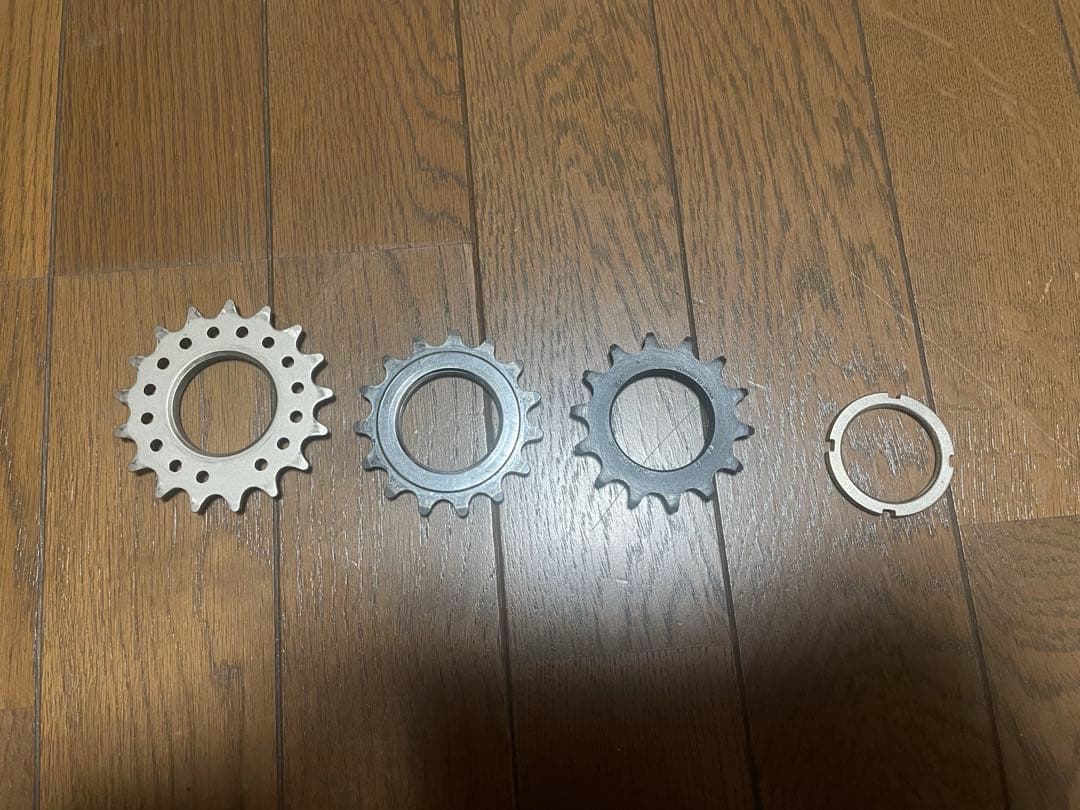 Engine11 Crit-D ピストバイク