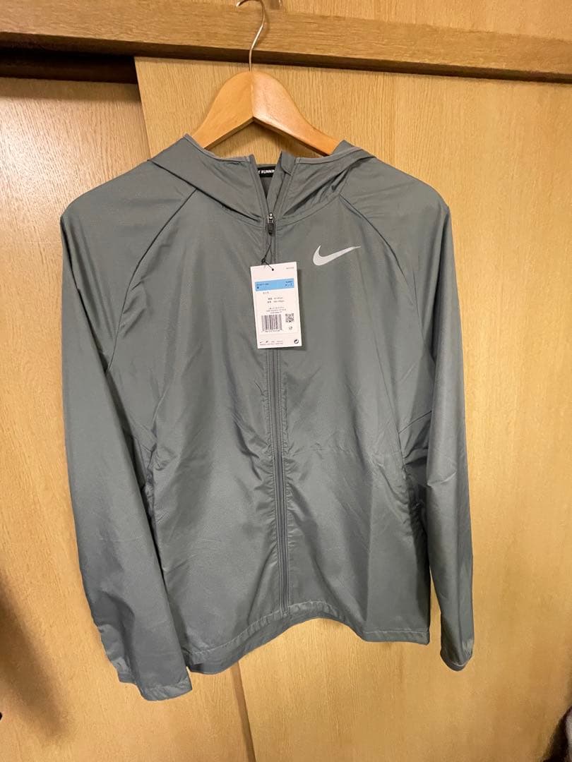 Nike グレー ウィンドブレーカー Mサイズ