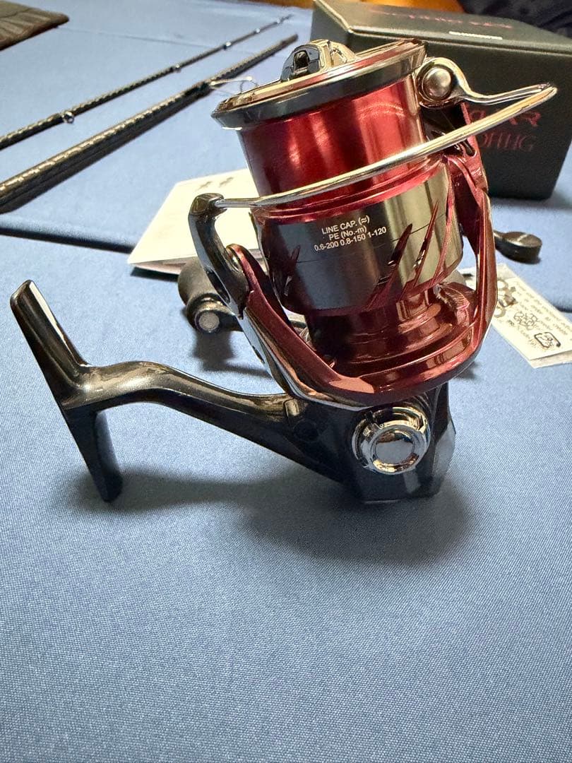 美品SHIMANOセフィア XR86M 25年モデルXR C3000SDHHG