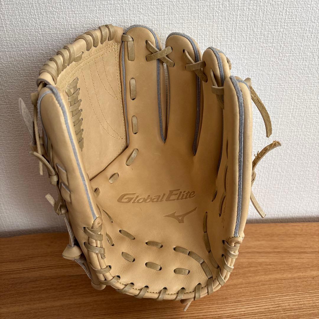 ミズノ　グローバルエリート　硬式　グラブ　投手用　グローブ　定価52,800円