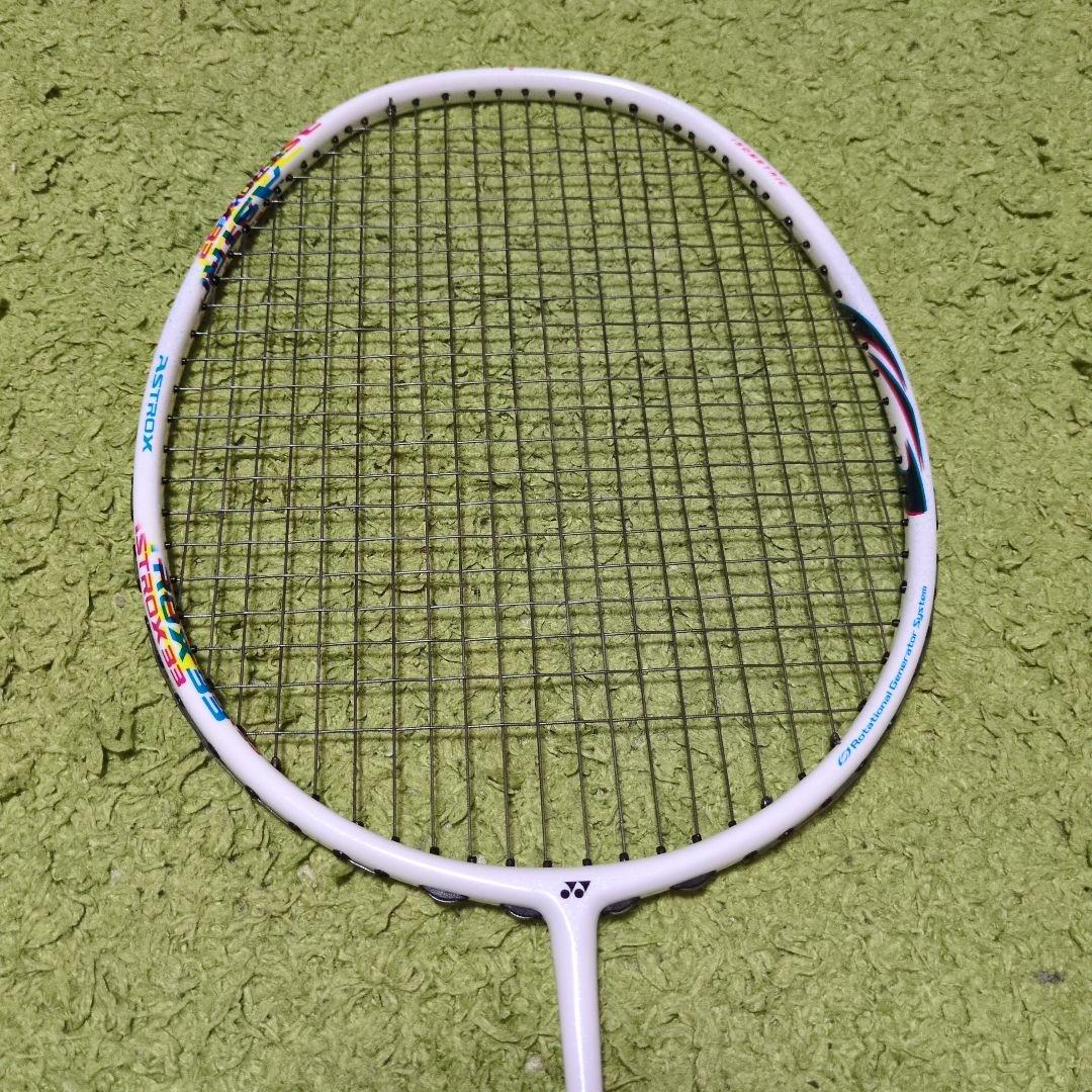 バドミントンラケット ASTROX 33