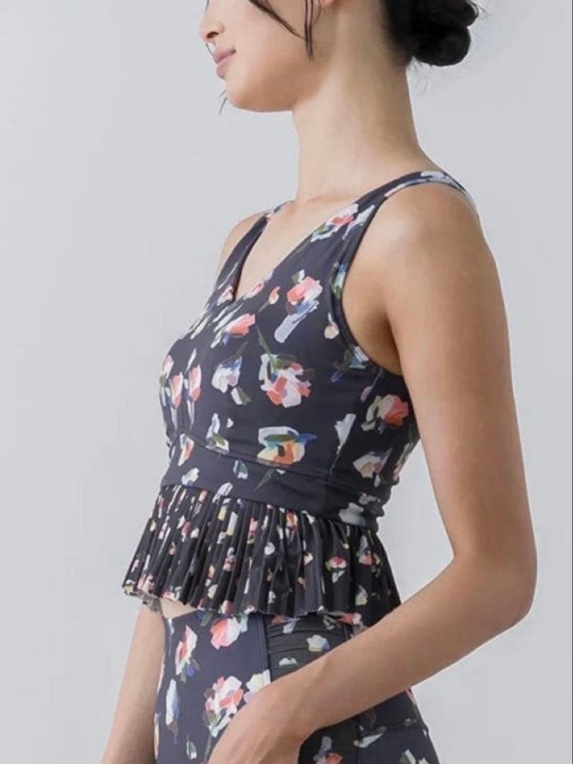 SUKALA 、花柄ヨガウェア Mサイズ、新品、未使用品