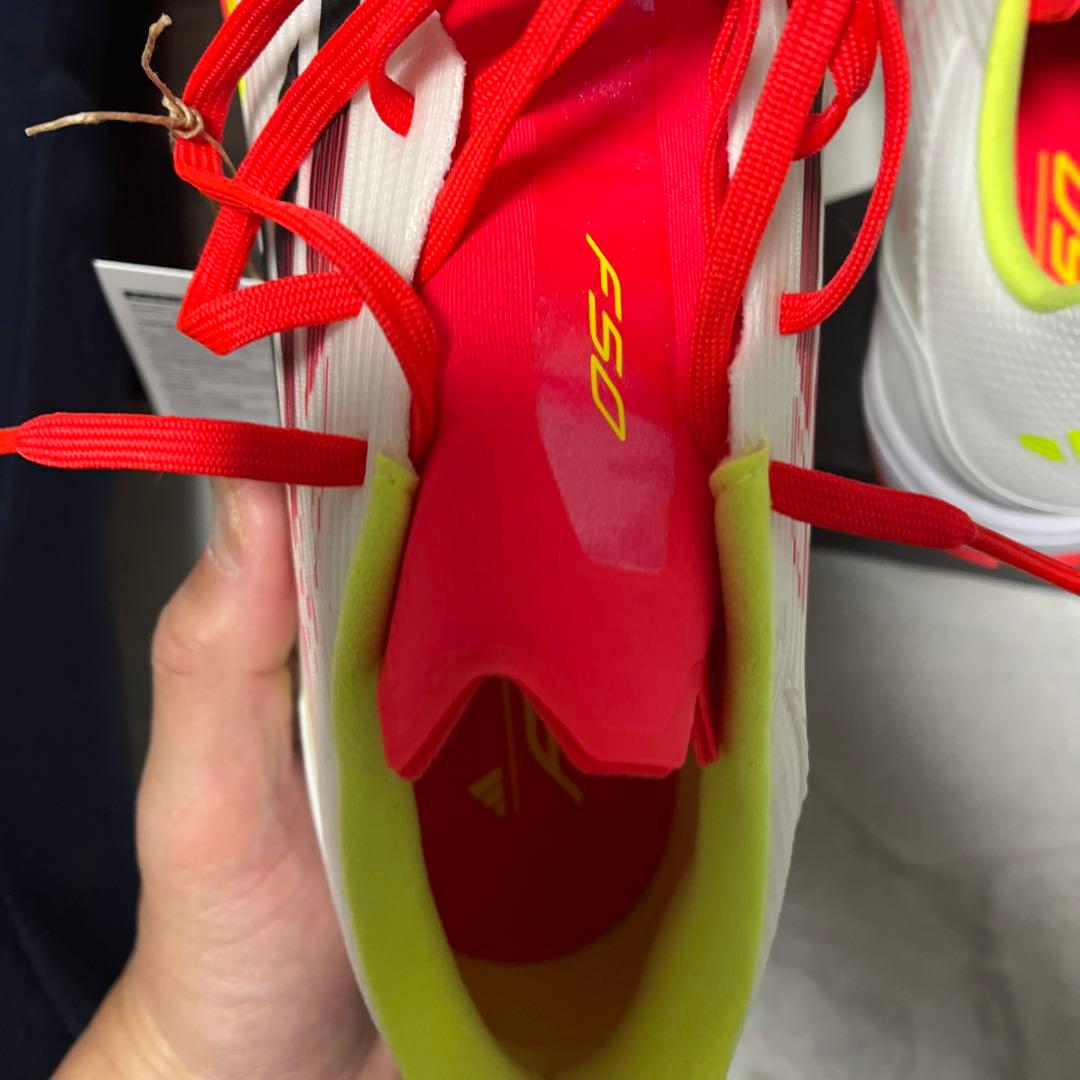 adidas F50 サッカーシューズ ホワイト/レッド/イエローサイズ27.0