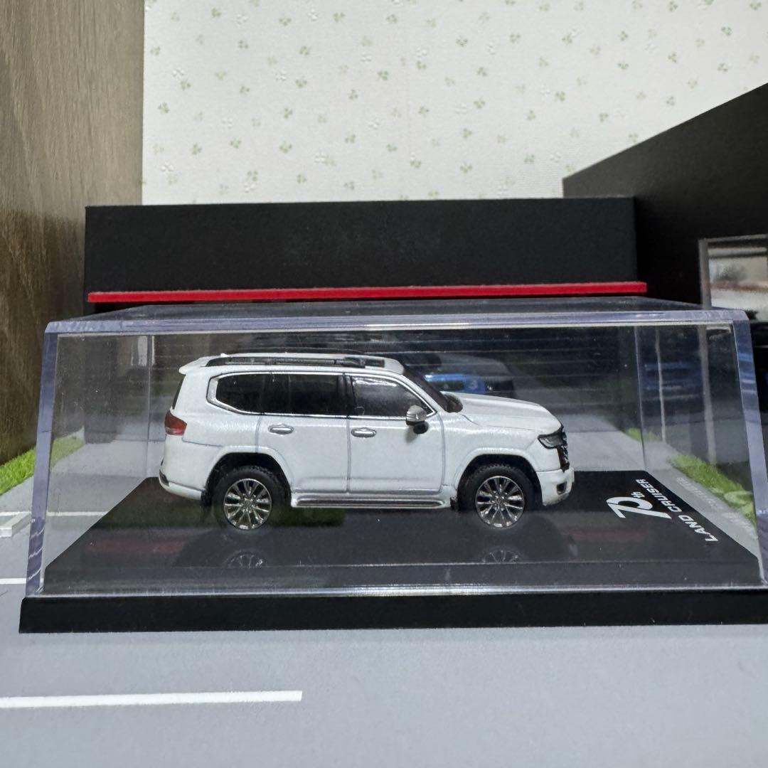 HobbyJapan ランドクルーザー300 White Black 1/64