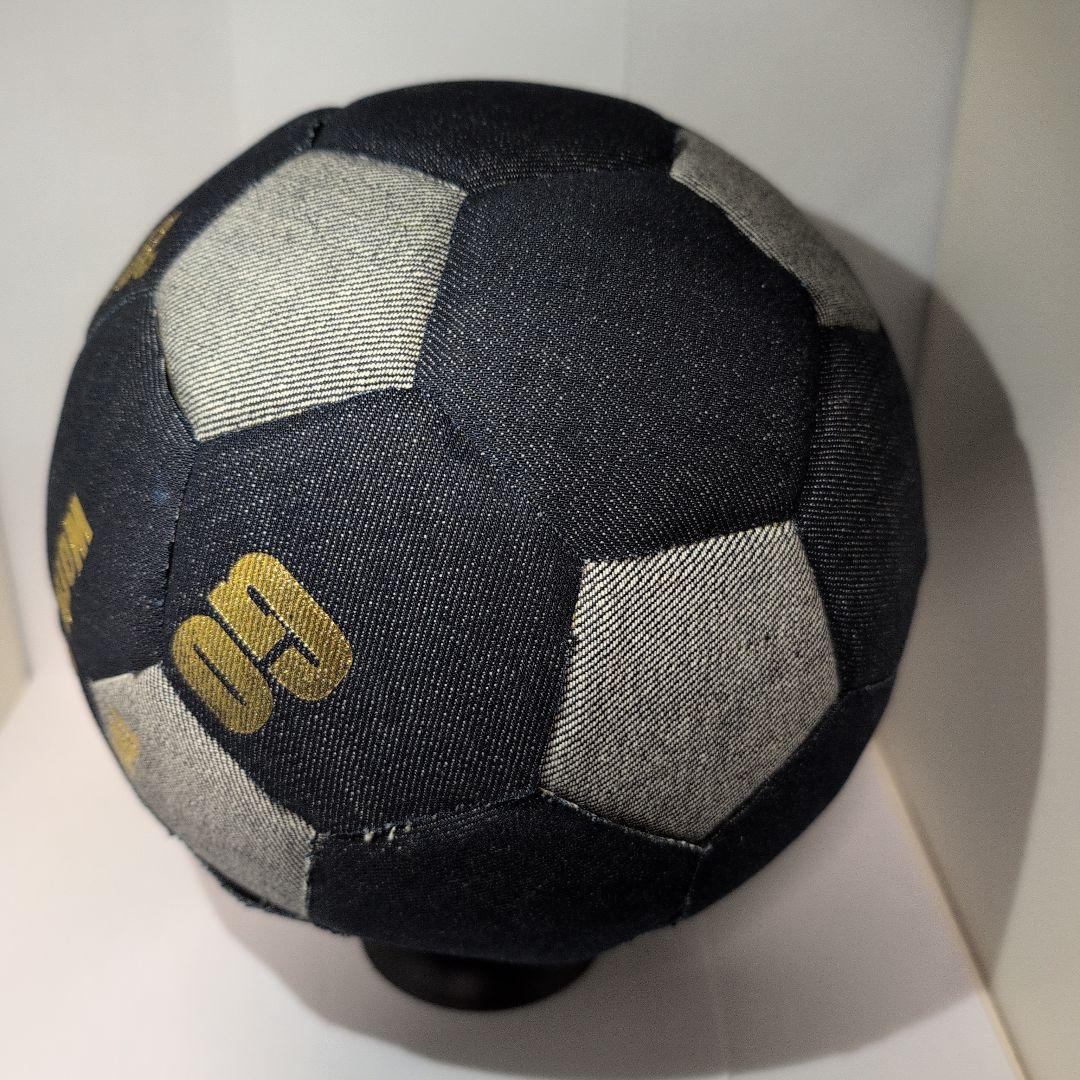 サッカーワールドカップドイツ大会出場記念 中田英寿直筆サイン入りサッカーボール