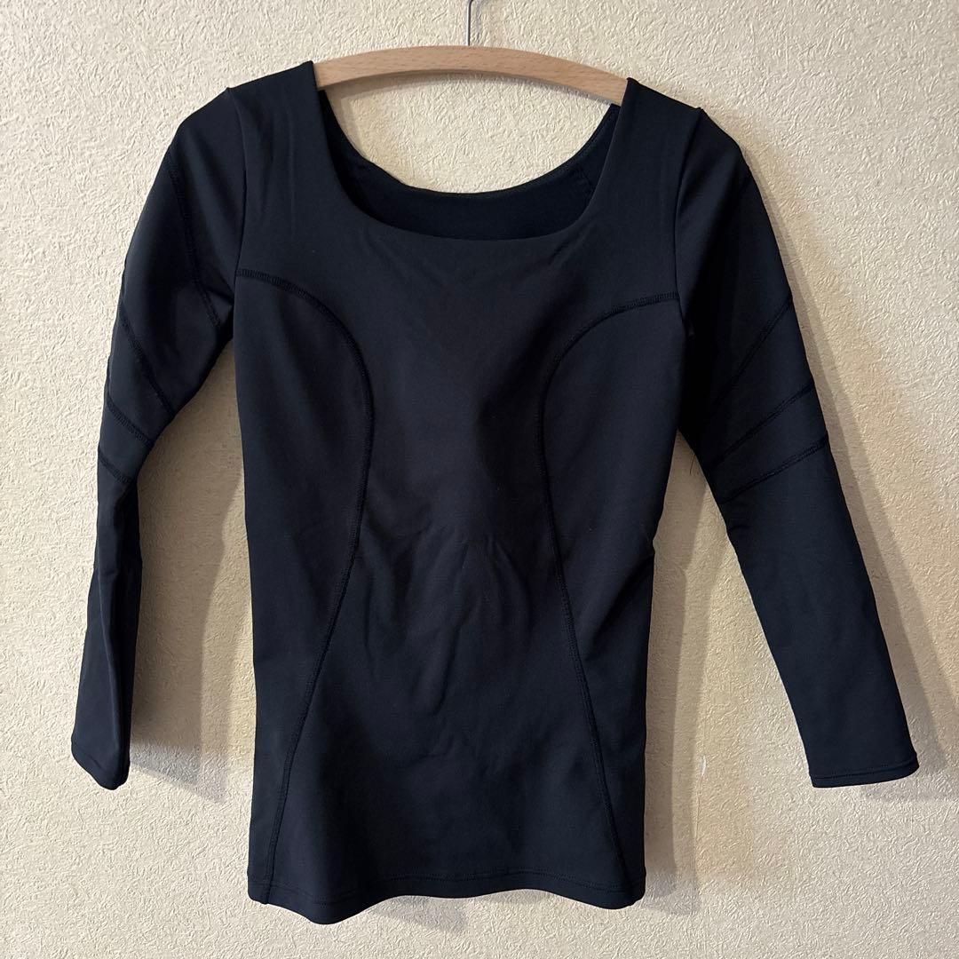 試着のみ⭐︎Rintosull パーフェクトフォームトップスM