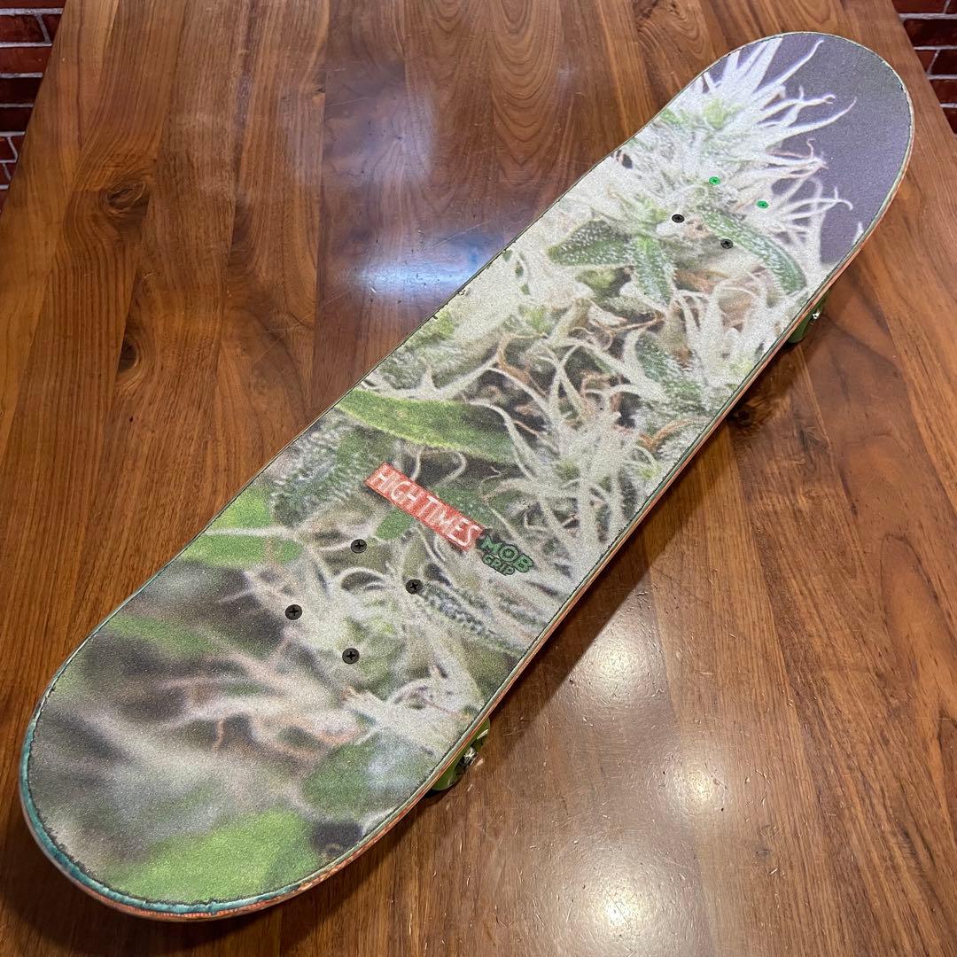 DGK スケボー　スケートボード　コンプリート　ベンチャートラック　美品