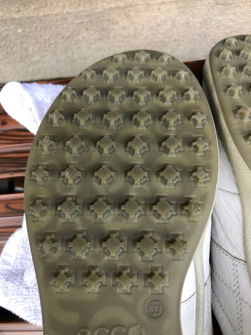 美品 ECCO ゴルフシューズ 37 23.5cm スパイクレス