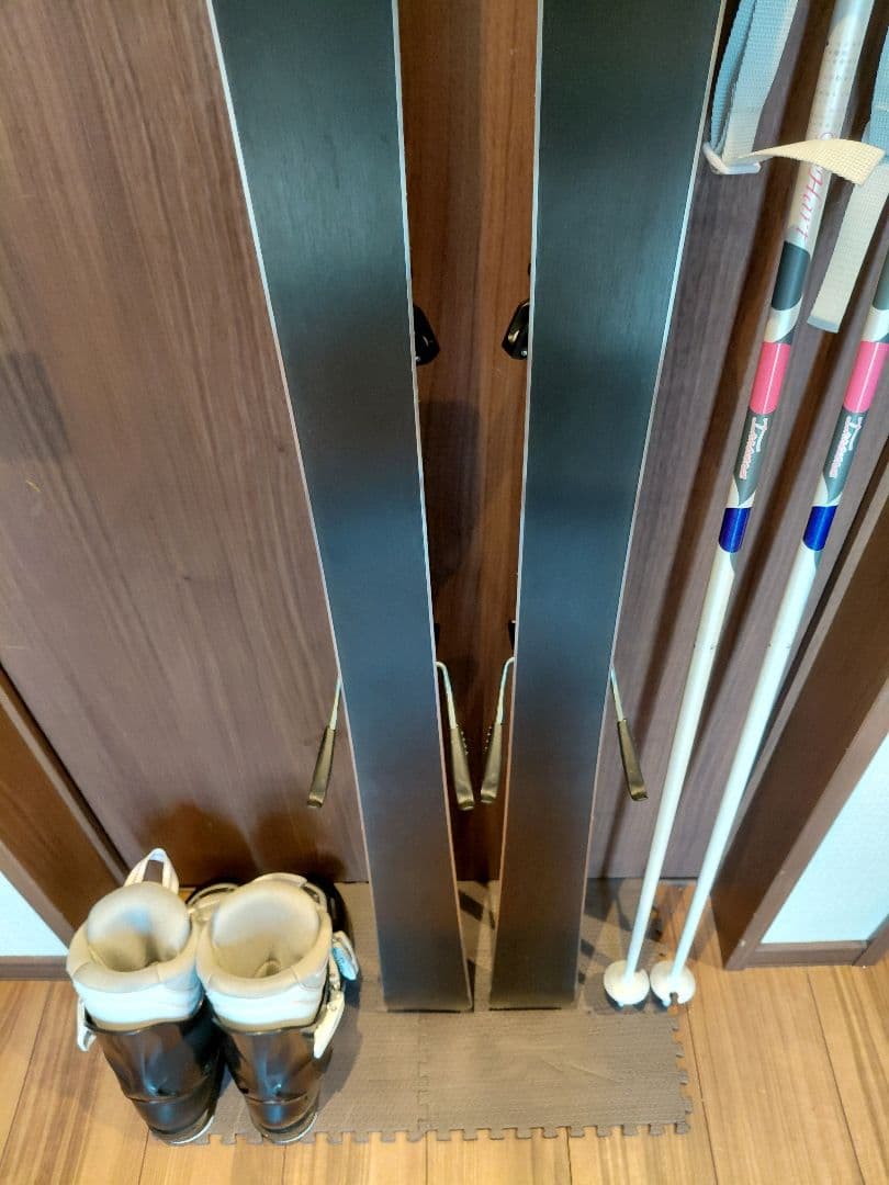 高年式‼️HART/レディース用/スキーセット・メンテ・WAX済み✔超軽量‼️