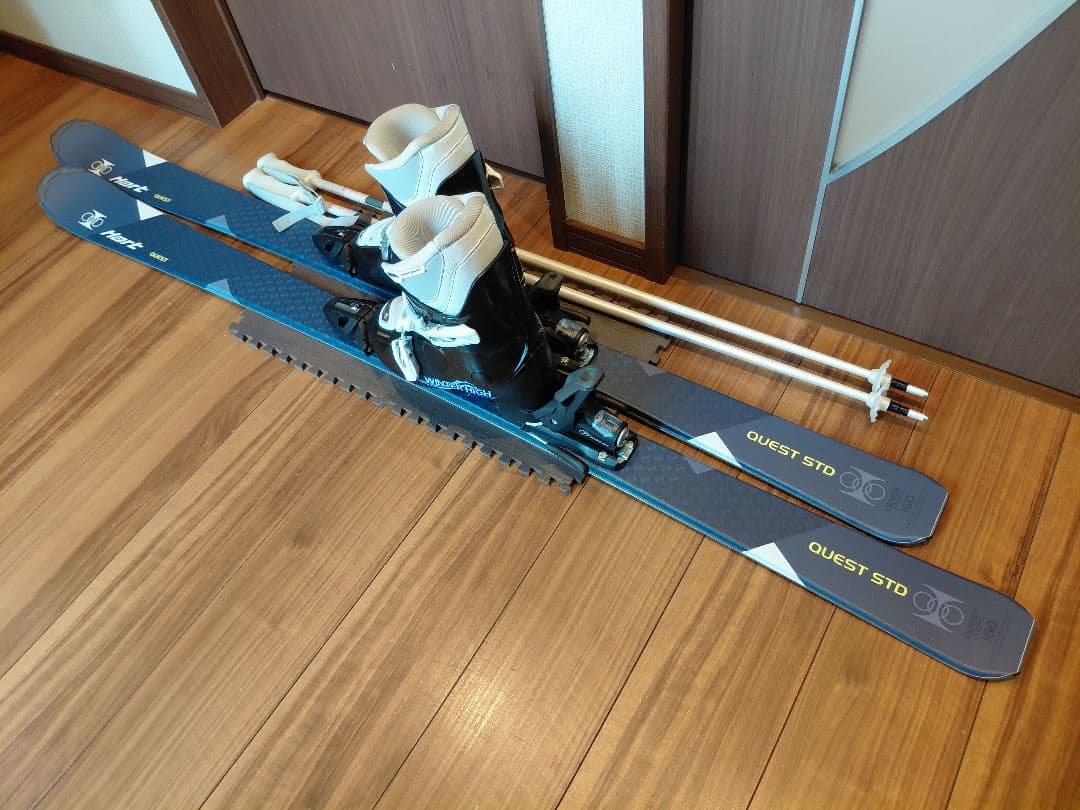 高年式‼️HART/レディース用/スキーセット・メンテ・WAX済み✔超軽量‼️