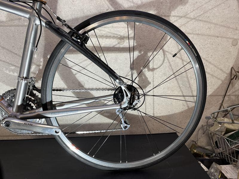 TREK FX7.7 SHIMANO 105 トレック　ポンプ付き