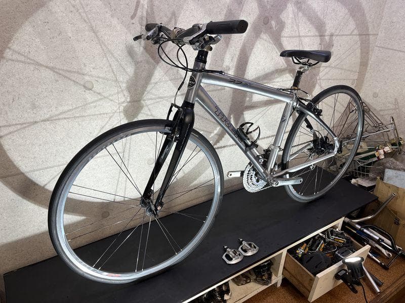 TREK FX7.7 SHIMANO 105 トレック　ポンプ付き