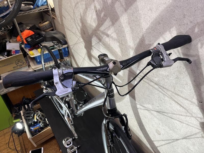 TREK FX7.7 SHIMANO 105 トレック　ポンプ付き