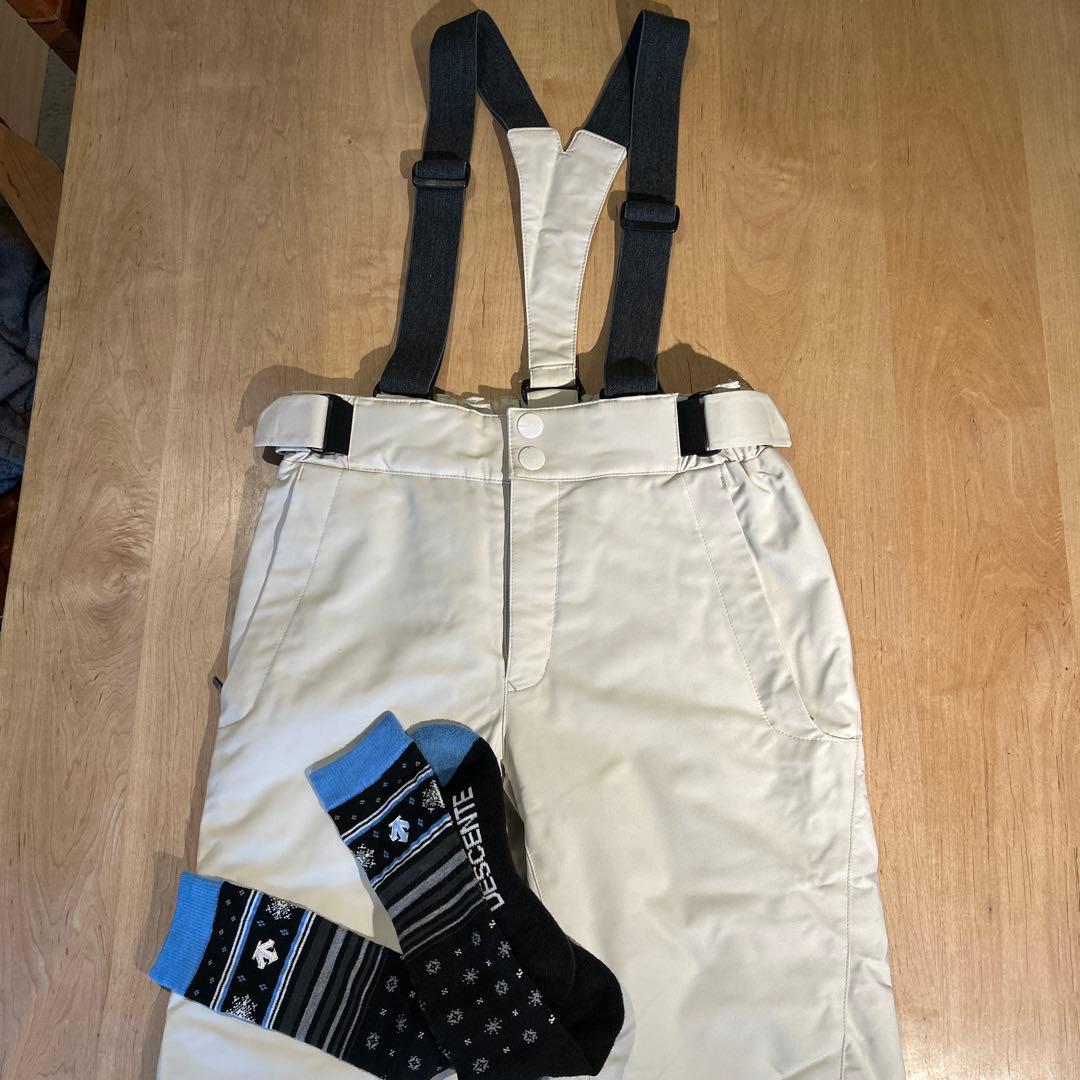 DESCENTE サスペンダー付きスキー・スノーボードウェア