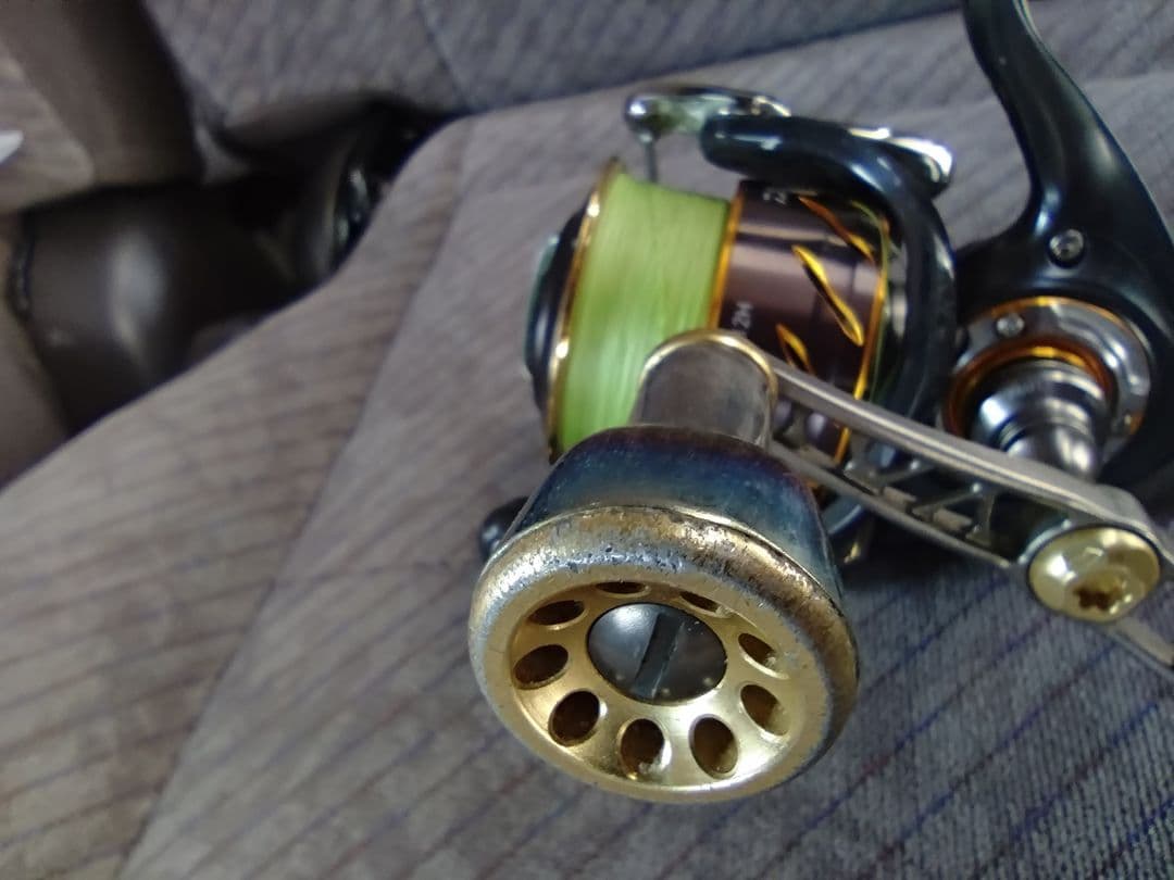 DAIWA スピニングリール ブラック/グリーン