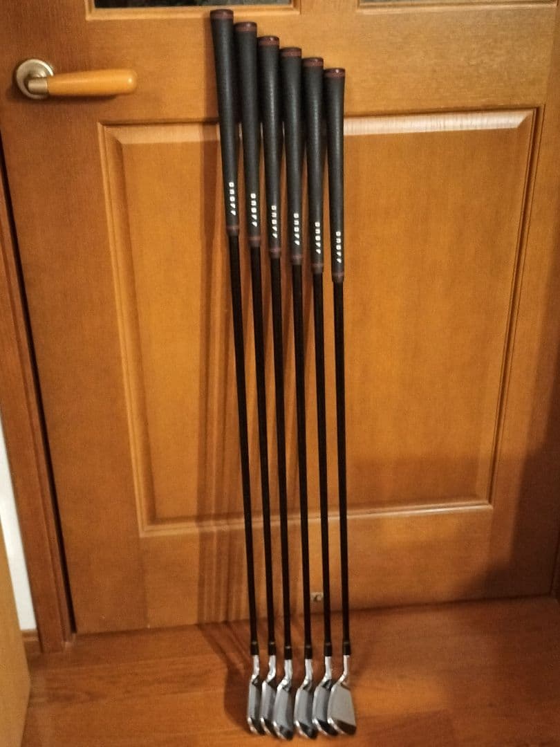 ★ONOFF/オノフ★クロKURO/6本/カーボン/SR/Hot List銀賞