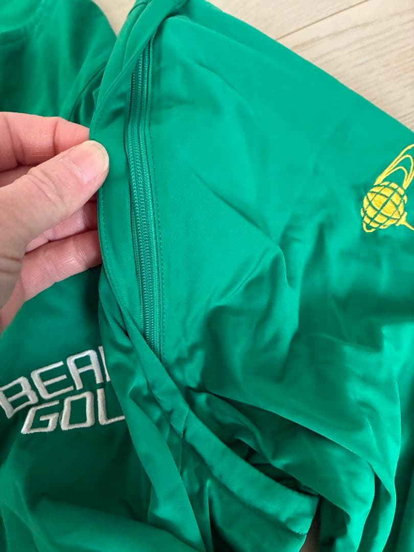 BEAMS GOLFのフルジップジャケット　袖取り外し可能