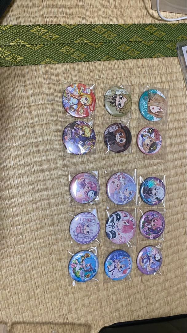アニメキャラクター 缶バッジ まとめ売り