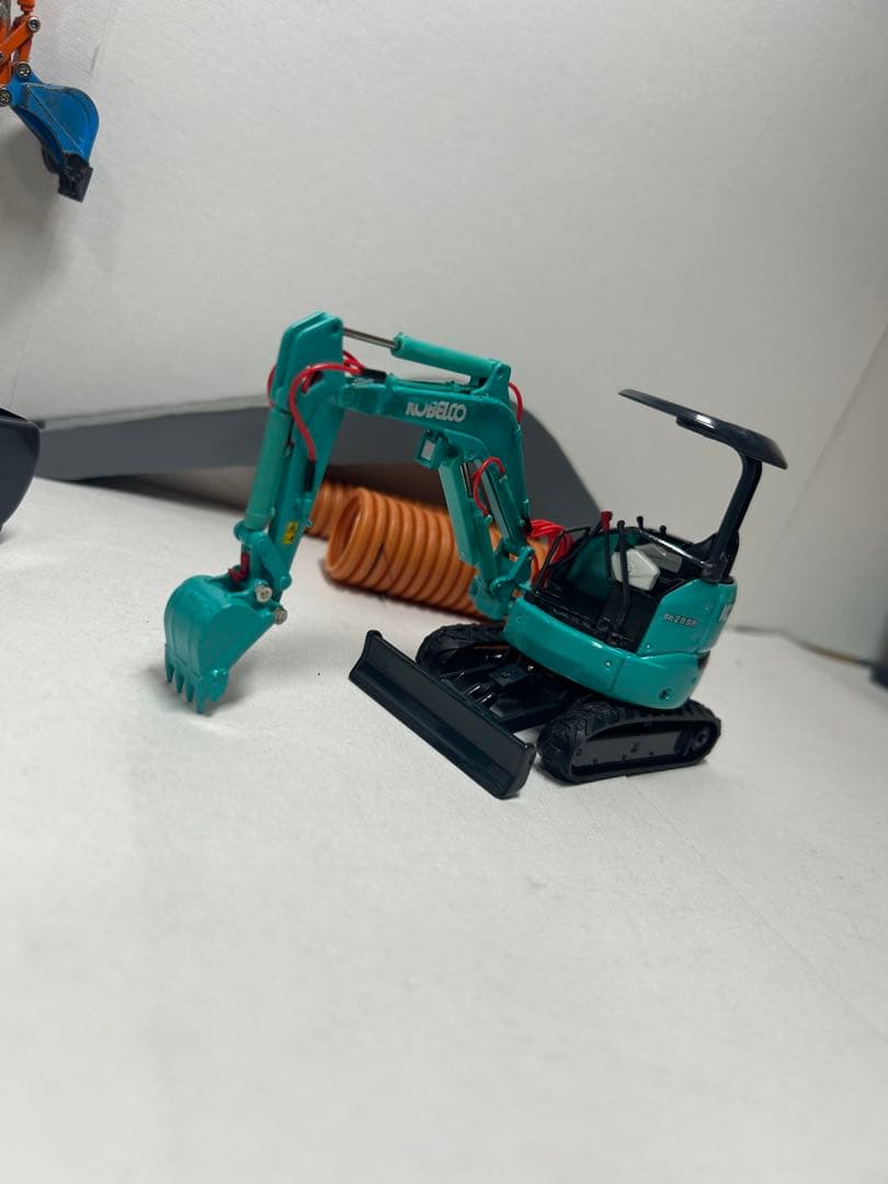 ミニカー KOBELCO sk28sr