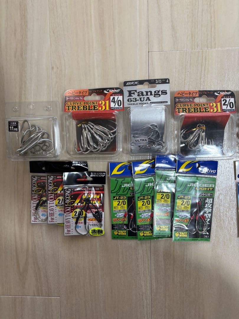 青物キャスティングルアー　プラグ　12個セット　トレブルフック等おまけ付