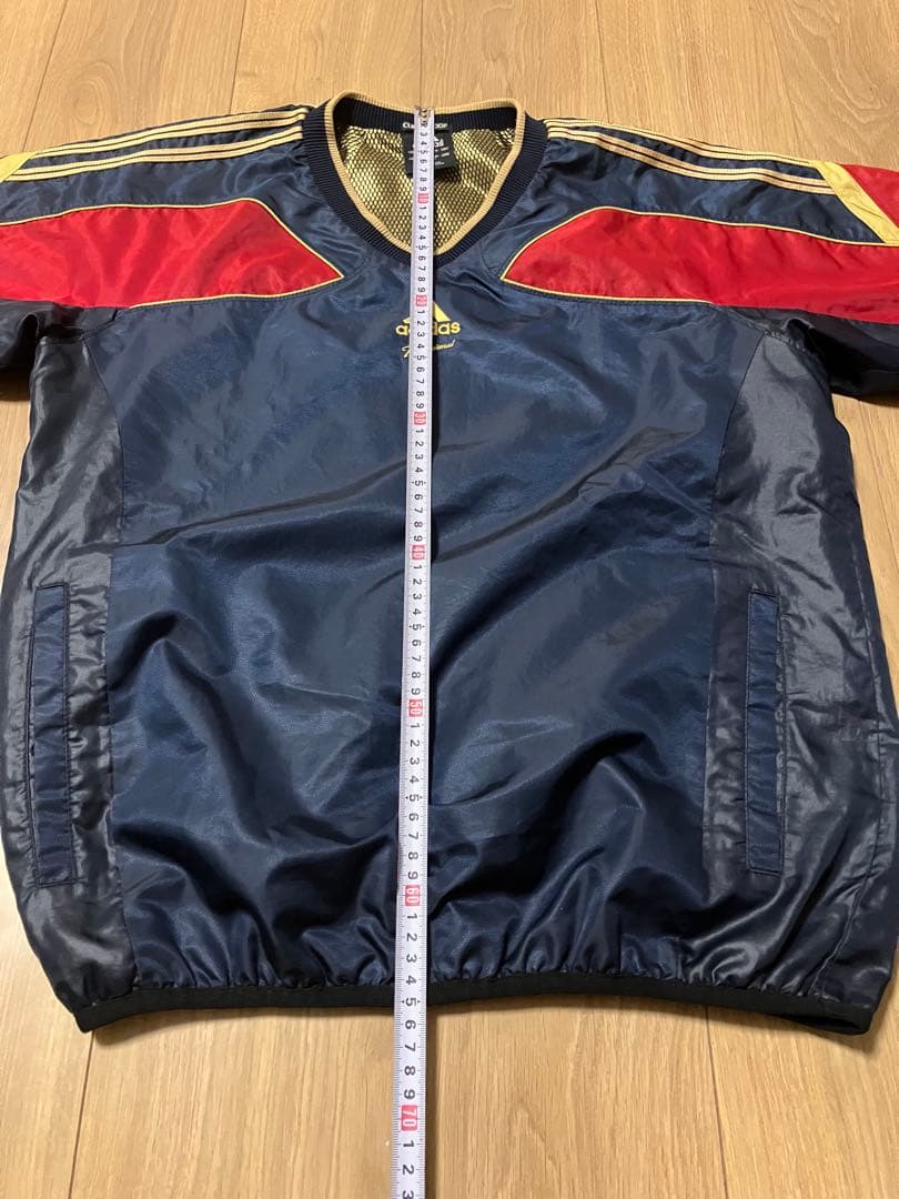 アディダスプロフェッショナル ウィンドブレーカー ピステ 厚手 紺 金 野球 春